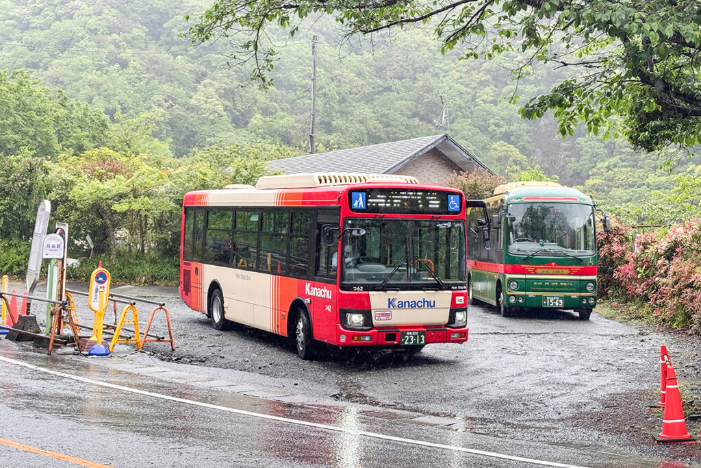 とうとう最後が見えてきた!?　山梨県に入る神奈中バスの秘蔵路線「三56系統」2026年3月ダイヤ改正後の様子