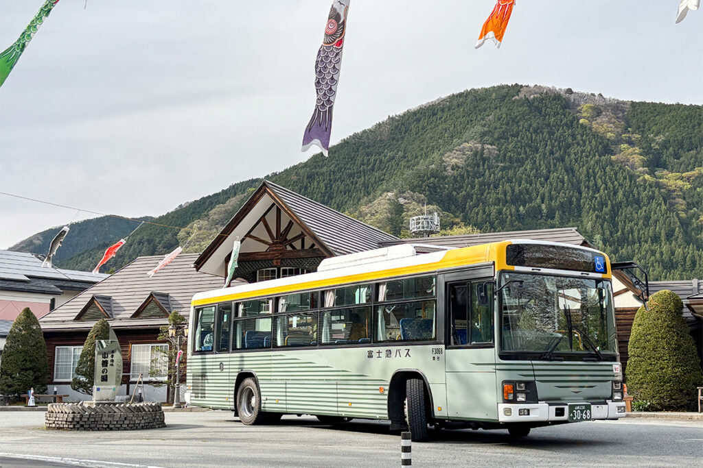 2026年4月の訪問時点での上野原線は大型路線車での運行