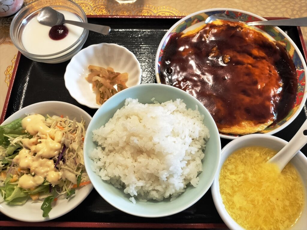 お昼ご飯は予約されていた中華料理店で！