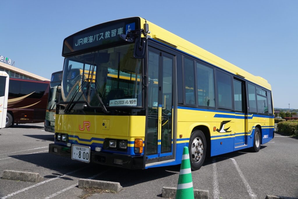 日野レインボーの教習車