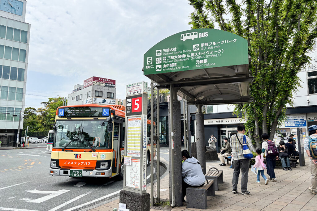 三島→沼津→三島に戻り、最後に東海バスのN65系統に乗車