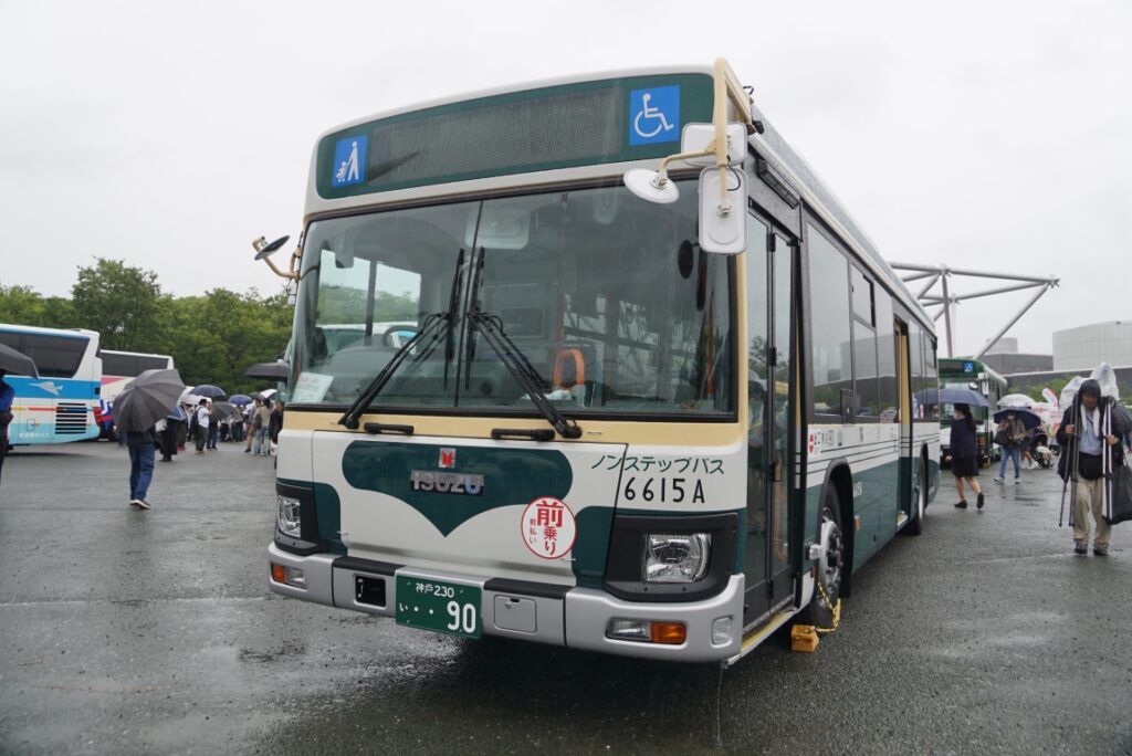 山陽バスの復刻塗色