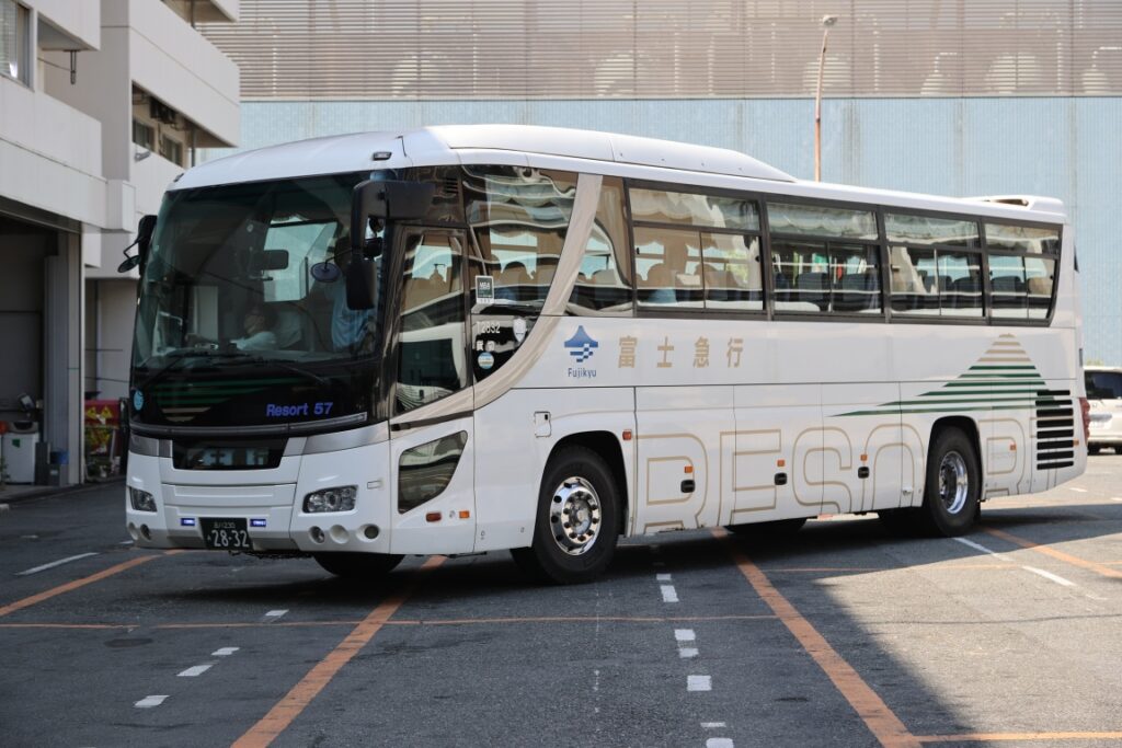 日野セレガを全員で動かす運転体験
