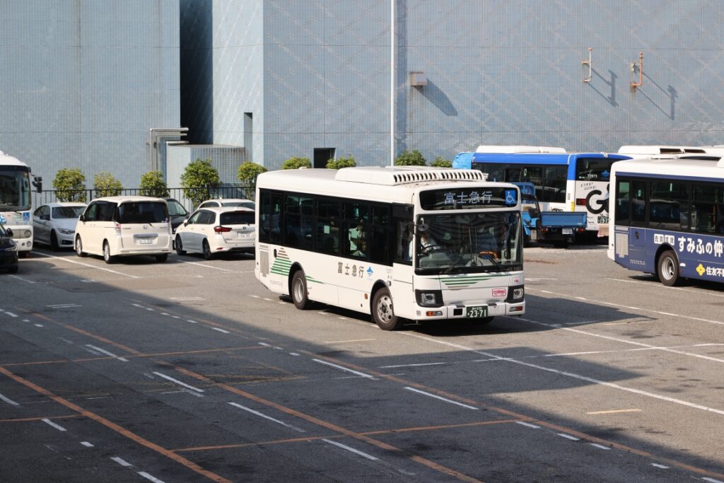 参加者を迎えに行く車両は洗車する