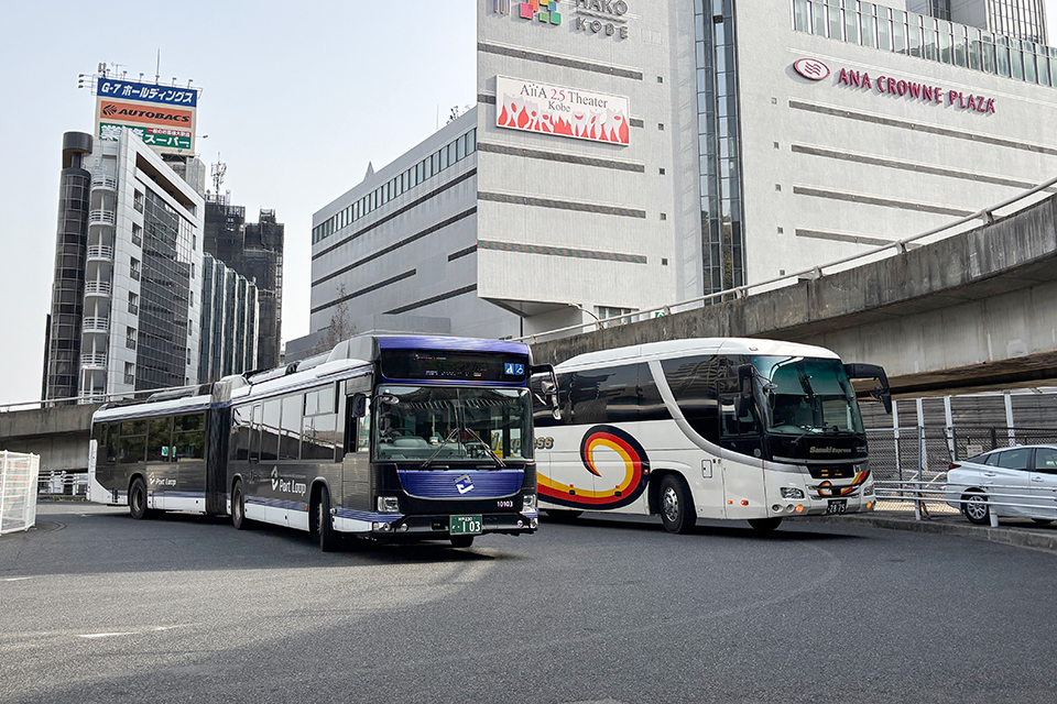 路線車きっての長いヤツがやってきた