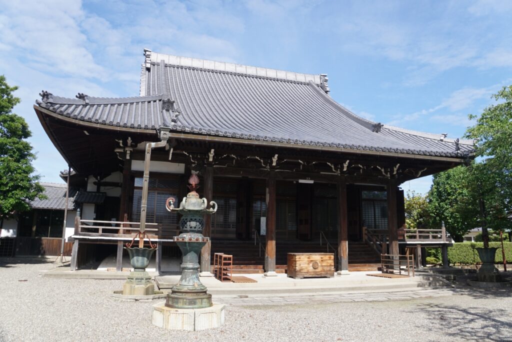 桑名別院本統寺の本堂