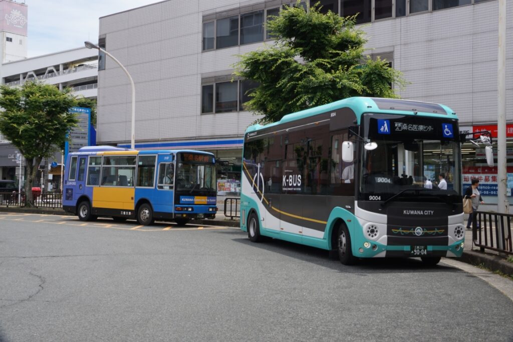 製造時のコンセプトが異なる小型車が並ぶ！