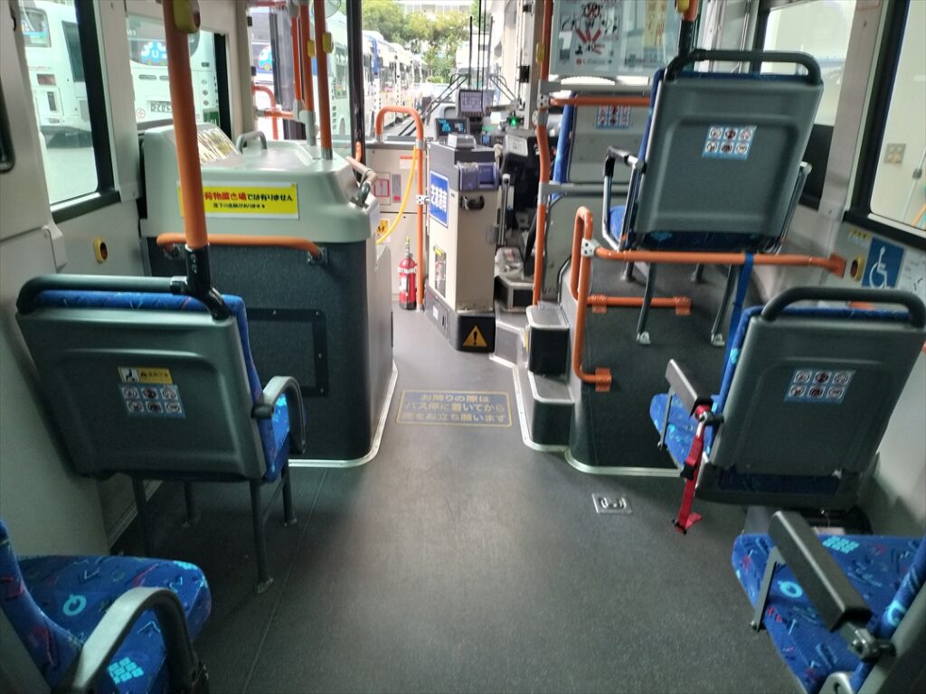 早めに運行前点検を終えればそれだけ同僚運転士と情報交換する機会が増える