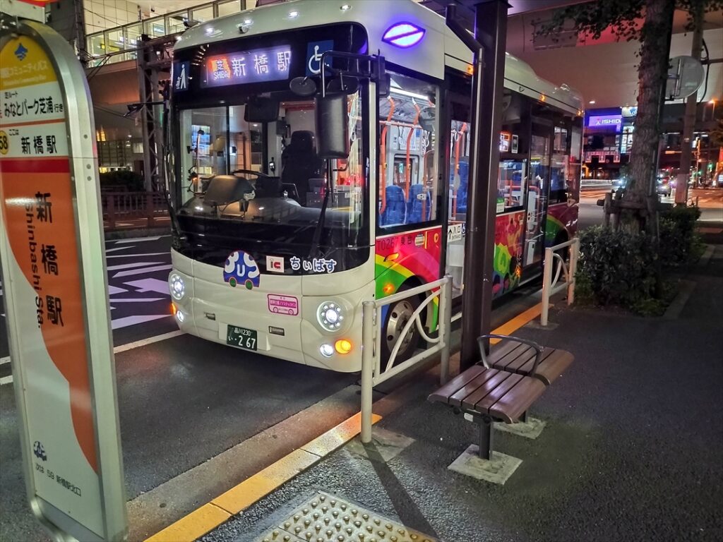 運行中は撮影できないので休憩中や営業所内で撮影した写真をイメージとして使用する