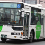 今も残る幕式の行先表示機……富山地鉄バスの方向別カラー幕が激レアすぎる!!