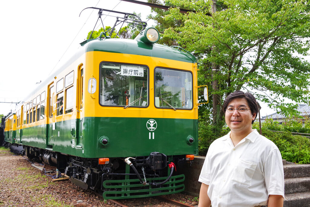 今回のツアーガイドを務めた、かぼちゃ電車保存会会長の平田氏