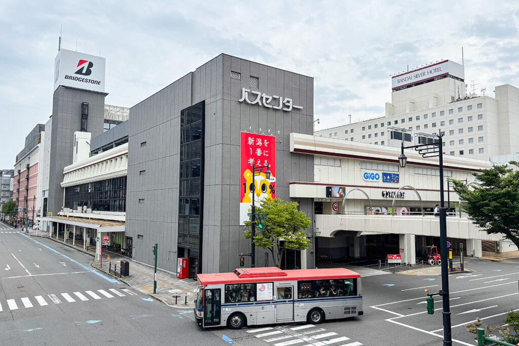 電鉄探訪ツアーのスタート地点になった万代シテイバスセンター