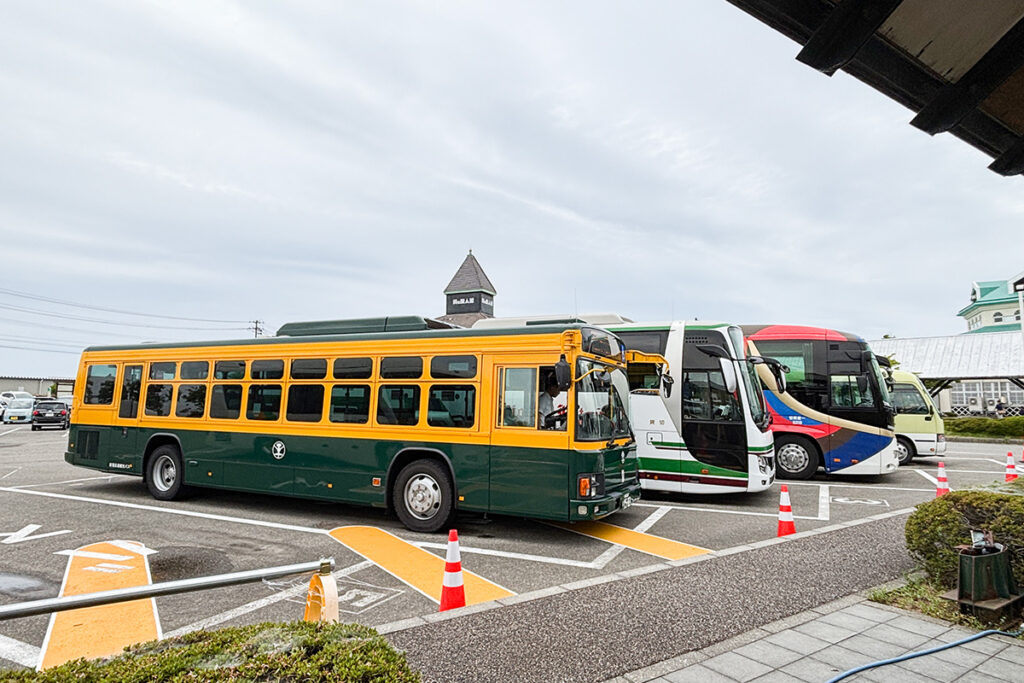 道の駅新潟ふるさと村で休憩。同施設の駐車場に路線バス車両が入るのは物凄く稀!?