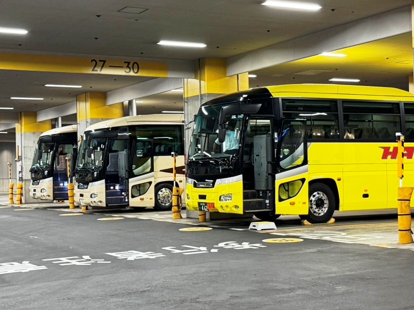 貸切バスの旅は楽しいのだ！
