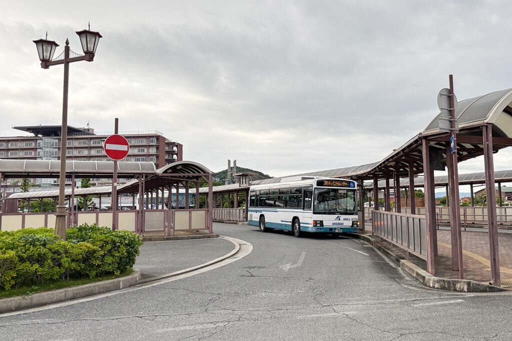 淡路交通の拠点の一つである洲本バスセンター