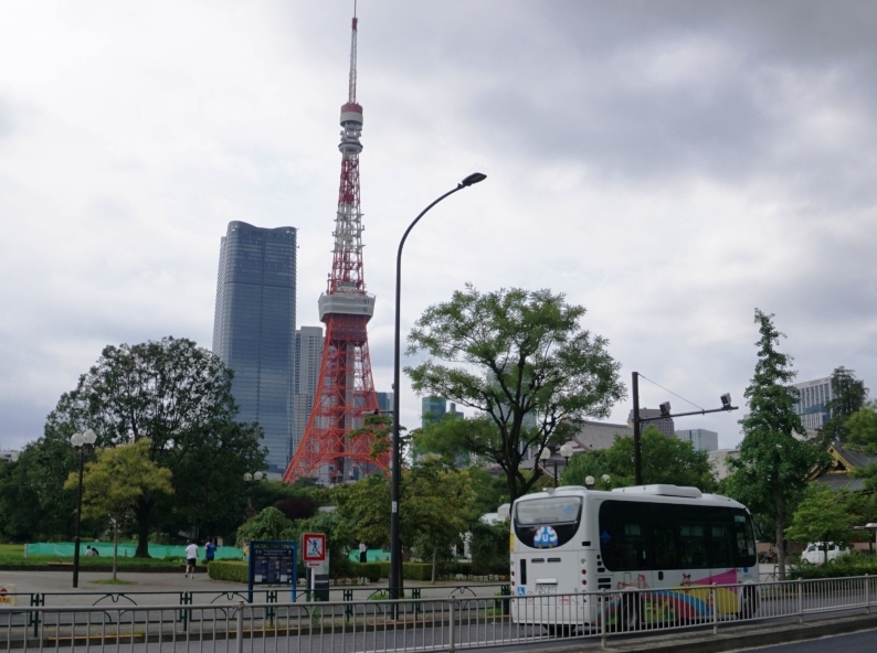 新橋方向に向かう芝ルートのバス