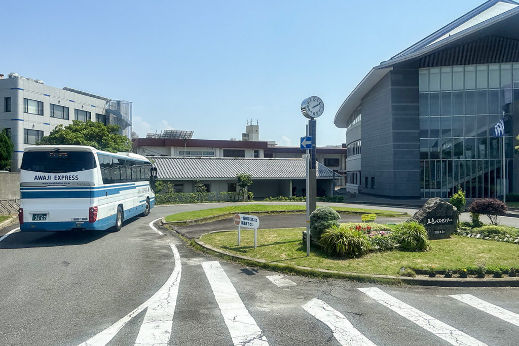 海岸線一周バス旅でそこそこ重要なポジションを占める五色バスセンター