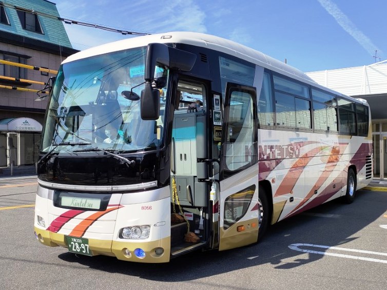 貸切バスは金がかかるが車両の整備や運転士の拘束時間とコストがかかるものなのだ
