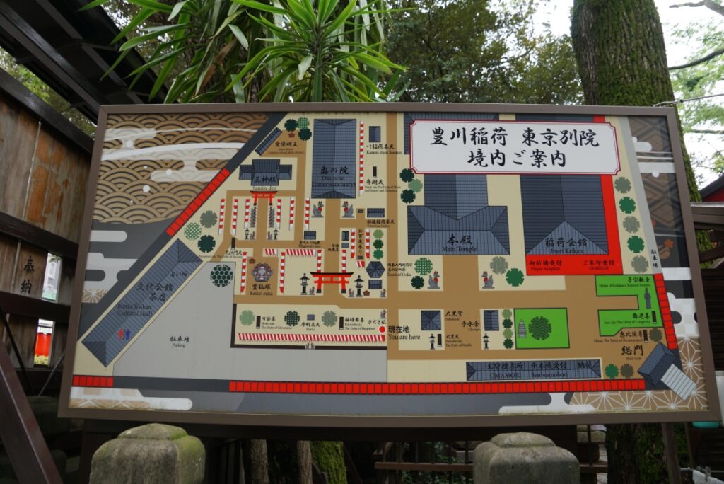 境内は広くないので時間がなくても大丈夫！