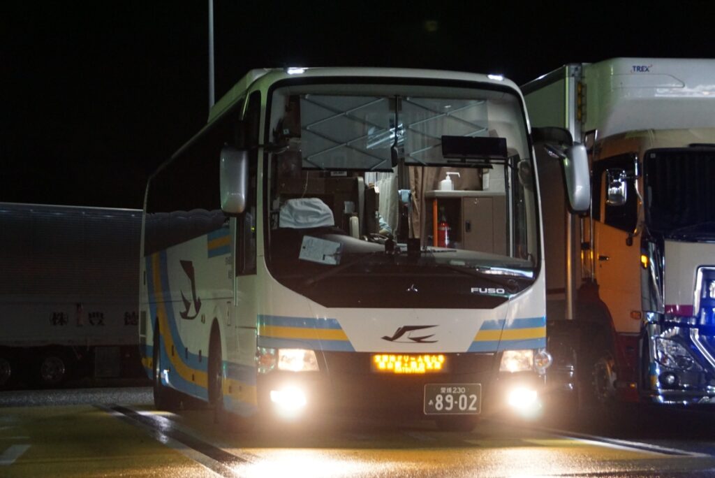 降車休憩中のエアロエース