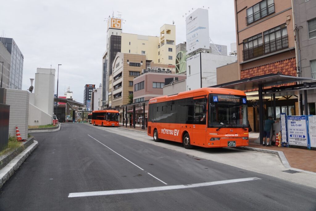 電気バスも導入されている