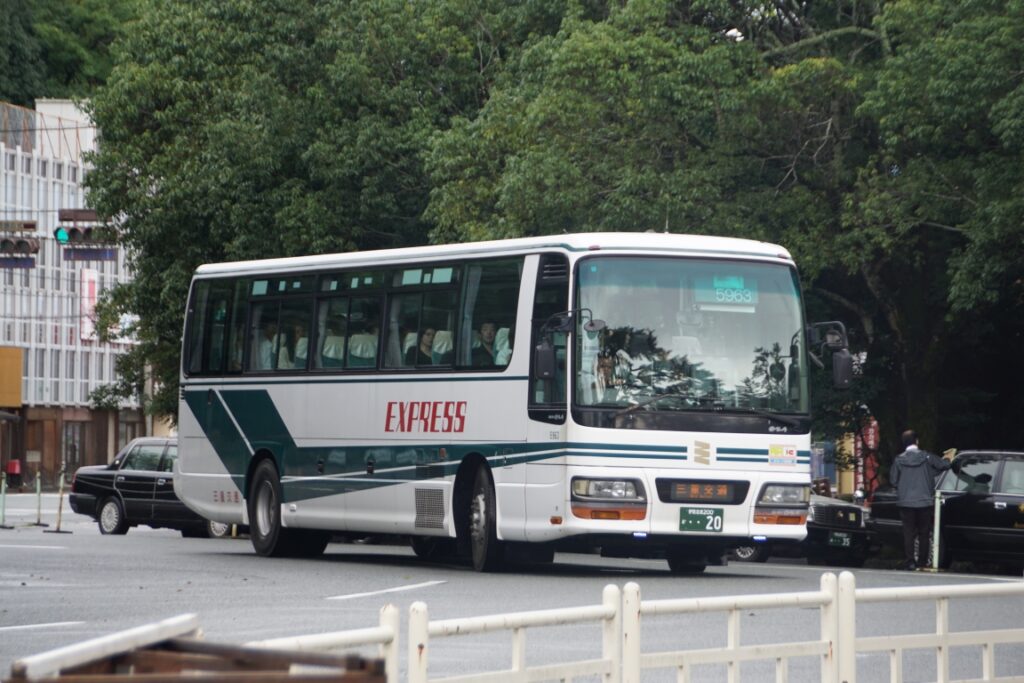 パワフルな時代のガーラ高速車が臨時便に投入されていた