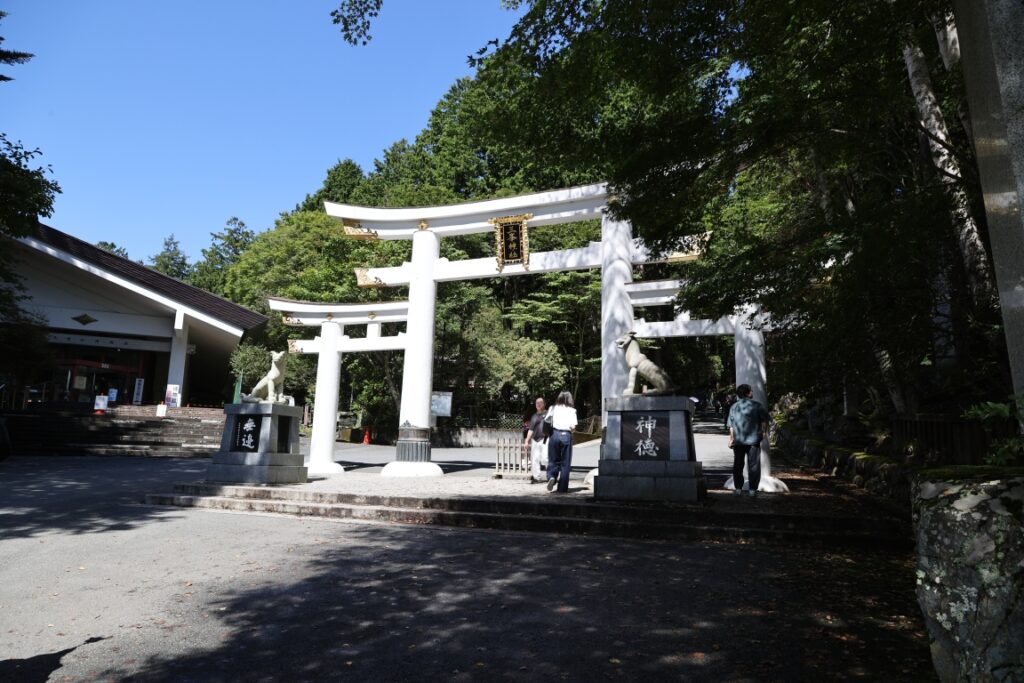 三連鳥居