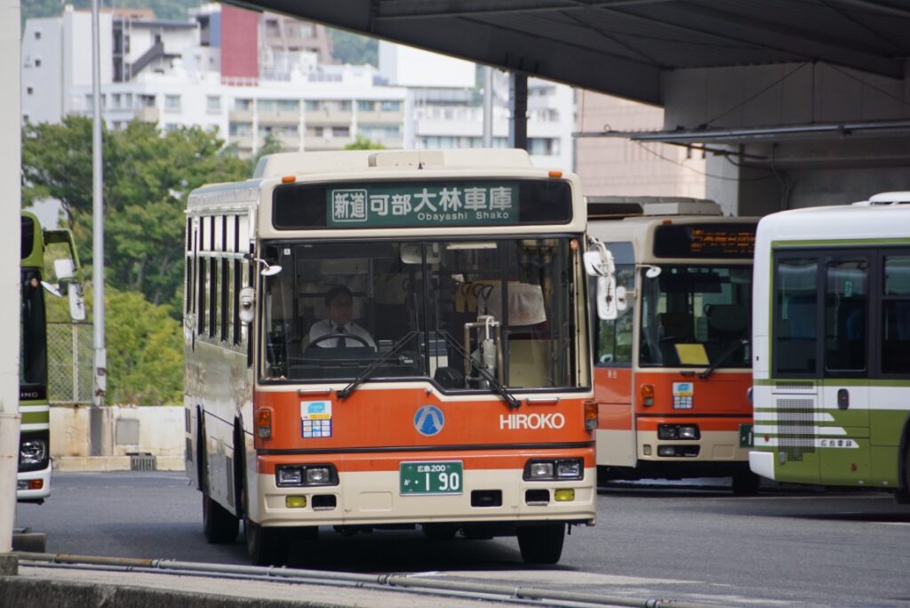 広島交通のバス