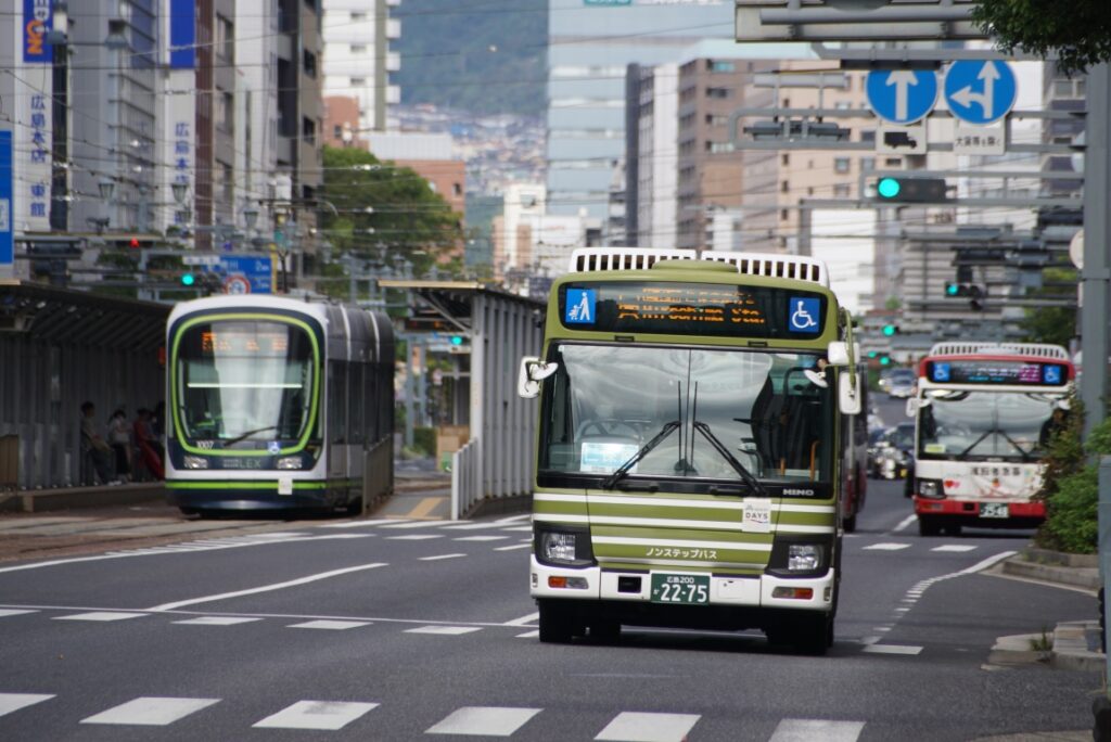 広電電車と広電バスと広島バス
