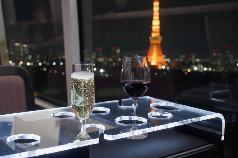 ディナーは東京タワーのライトアップを眺めながら