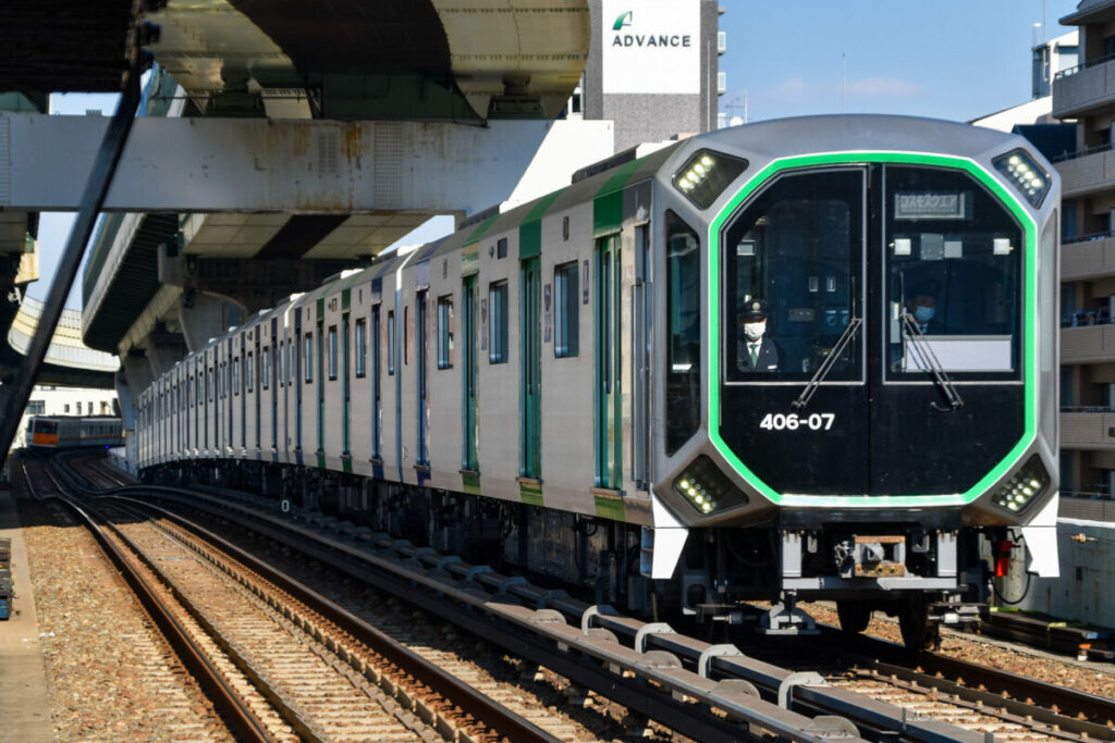ビジネスや観光に便利な中央線だが、梅田駅には来てくれない