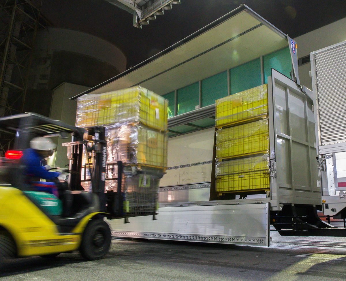 ドライバーに朗報? 三菱重工が荷役作業までやってくれる無人フォークの実証実験 トラック総合情報誌「フルロード」公式WEBサイト