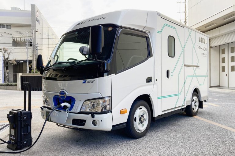 ドライバー不足・脱炭素…… 物流課題解決へ日野自動車と三菱UFJ銀行が提携!