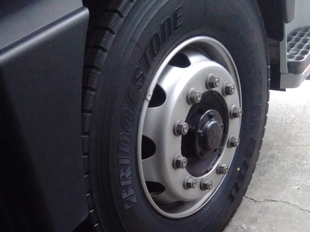 タイヤはなぜすり減るのか？ トラックのタイヤ管理に欠かせない「摩耗」の基礎知識