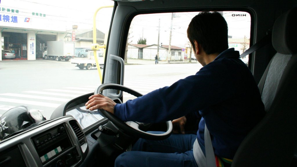 トラック不足の解決策は三輪車!?　NTTグループが5.8万人の宅配ドライバー不足と代替手段を予測