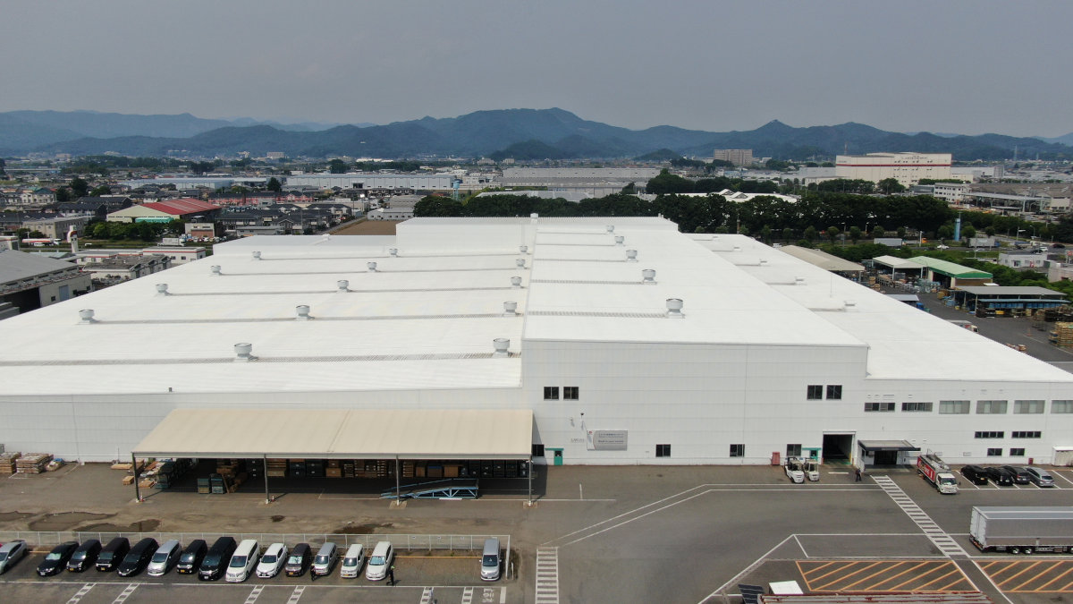 UDトラックス　遮熱版 遮熱塗装で夏場の屋内温度が10.5度低下!? UDトラックスが部品