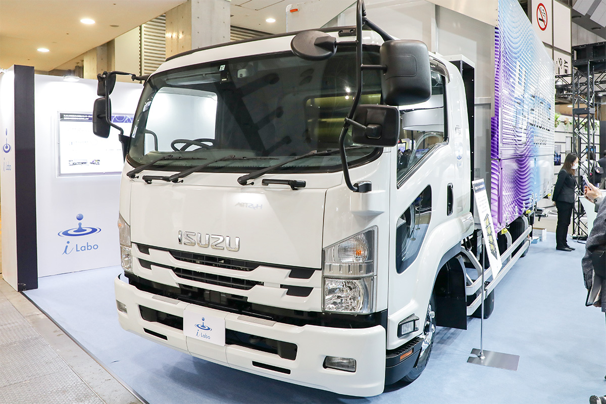 運搬用トラック OHVエンジン搭載 EUの合成燃料エンジン許容で高まる期待！ FC EXPOに出品された