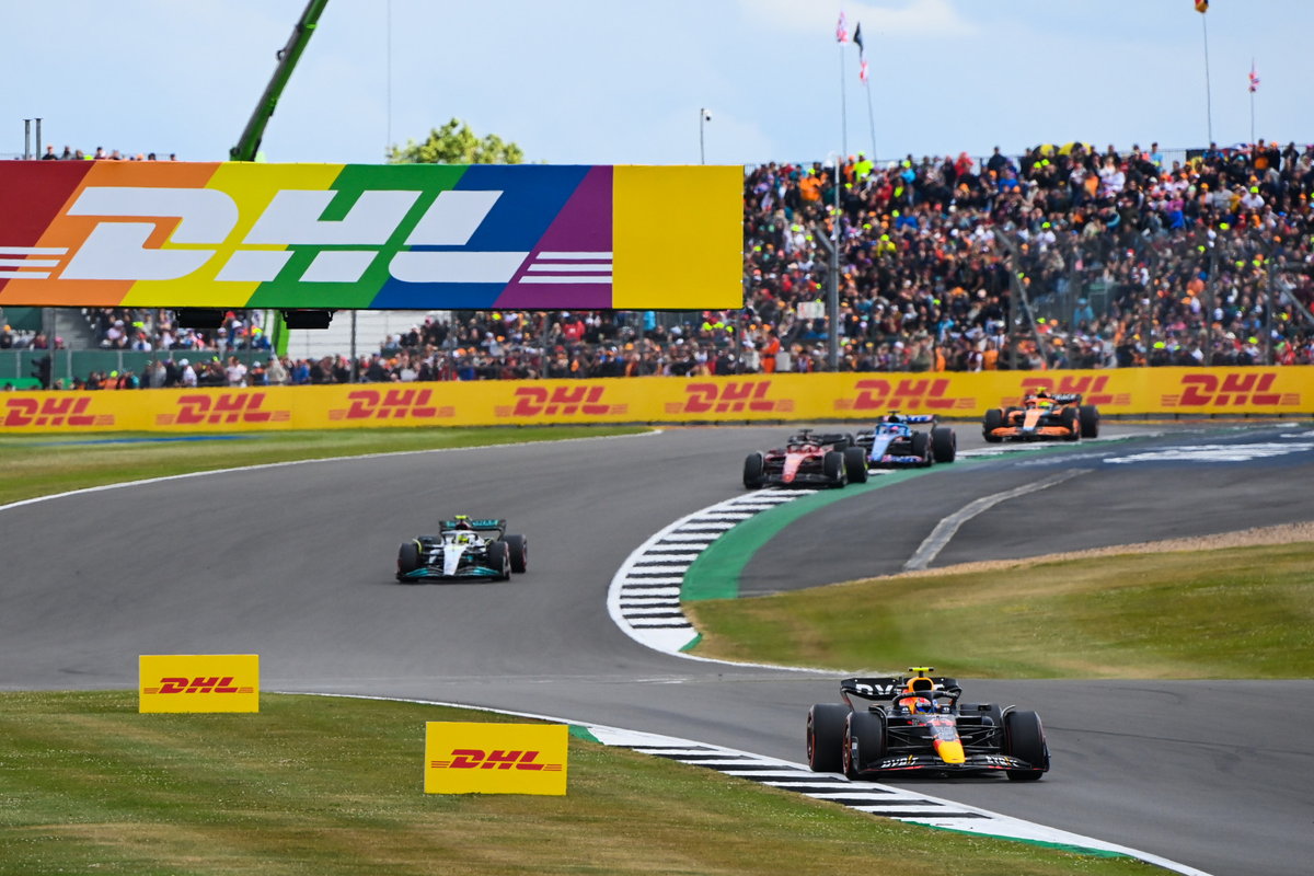 バイオ燃料トラックで「フォーミュラ1」機材輸送の排出量を8割削減! モータースポーツが地球環境に貢献するかも!? トラック総合情報誌「フル