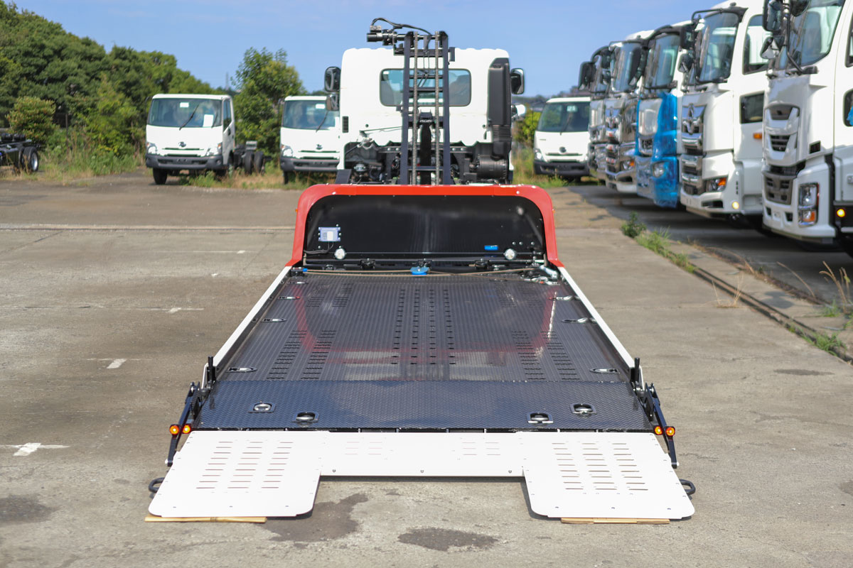 小さな車体にギミック満載!! 自動車輸送のエキスパート「一台積み車両 