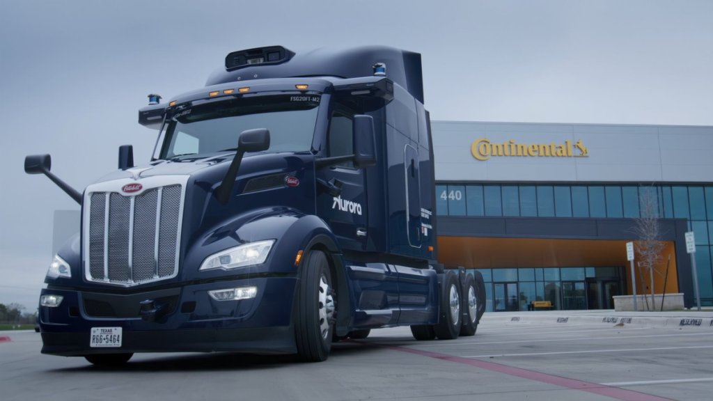 ついにドライバーが不要に!?　コンチネンタルが世界初の大型トラック自動運転キットを2027年に量産化へ！