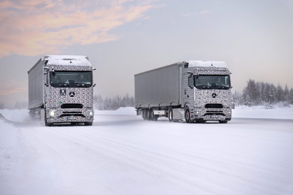 摂氏マイナス35度でも問題なし！　ベンツの長距離輸送用EVトラックが冬期試験を終え予定通り量産へ