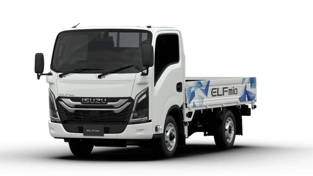 写真はエルフmio・平ボディだが、ジャパントラックショー2024にはバン架装が初のお披露目となる予定