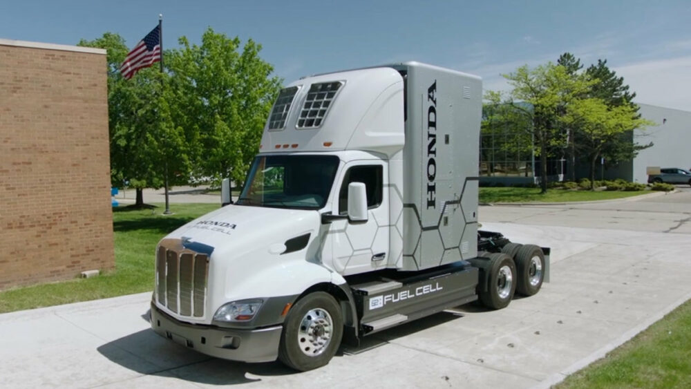 ホンダが北米向け燃料電池大型トラックを世界初公開!!　新型FCシステムで積載量25トン・航続距離650kmのコンセプト車