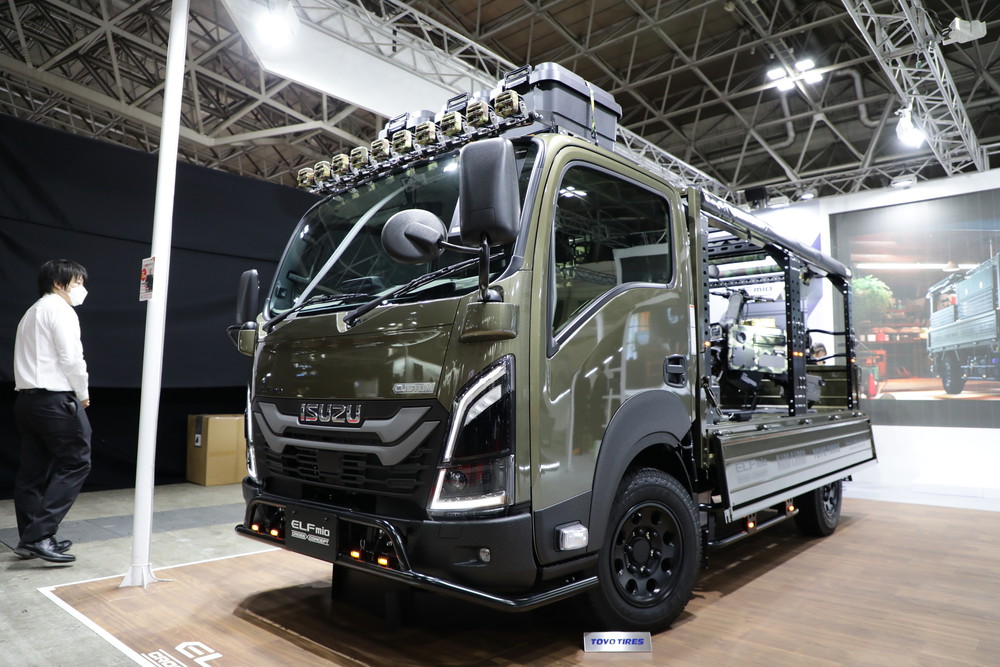 東京オートサロンにカスタマイズされた3台のエルフミオが登場！ 昨年に引き続きいすゞA＆Sが出展