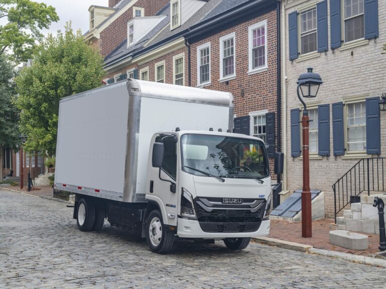 2.8億ドルの投資にトランプ大統領もご満悦!? いすゞ自動車が電動化を見据え米国に新たな生産拠点