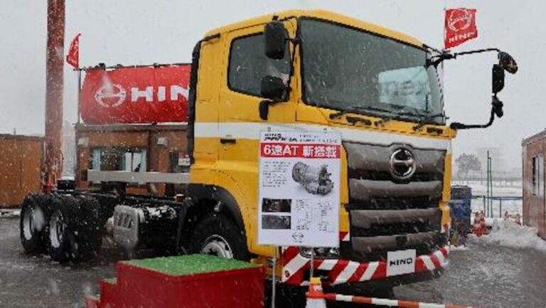 雪道でのイージードライブに貢献!!　アリソンのトルクコンバーター式ATが日野プロフィアFSの除雪車に標準搭載