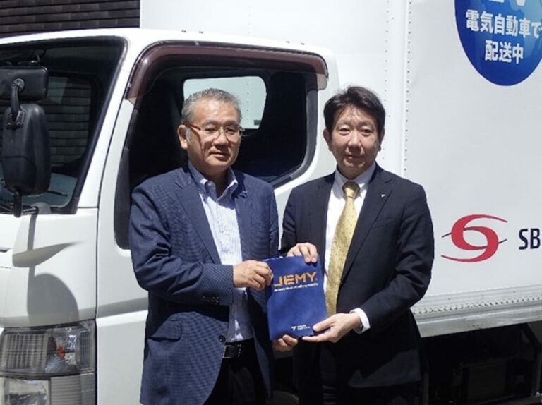新車購入と比べコストは1/3!!　量産化を目指したヤマト モビリティのEVコンバージョントラックの初号車がSBSグループに納車