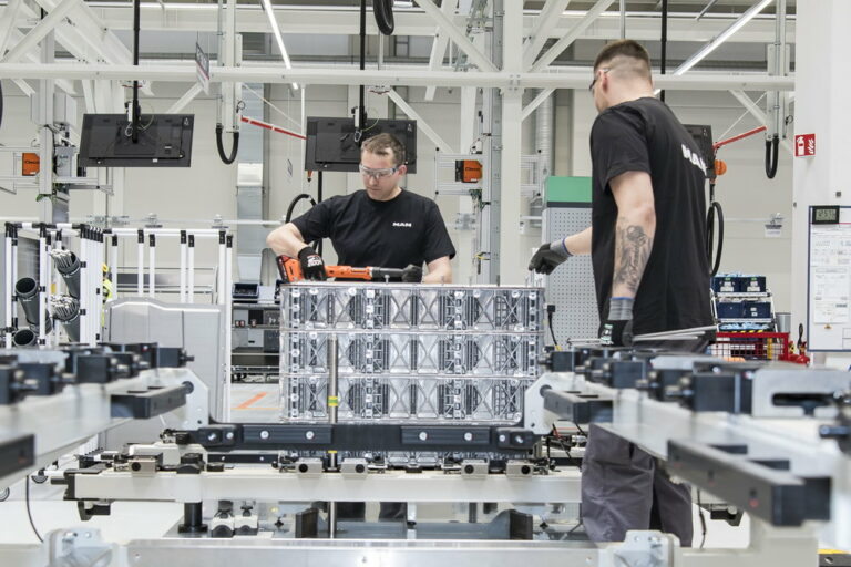 商用車メーカーがバッテリーを社内製造？　VWグループのトレイトンがバッテリー事業を強化中！