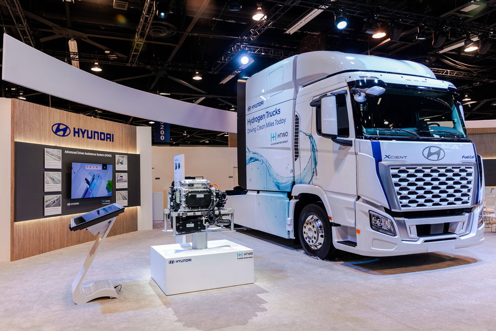 現代自動車が米国向け燃料電池トラックをモデルチェンジ！　自動運転の燃料電池コンセプトも？