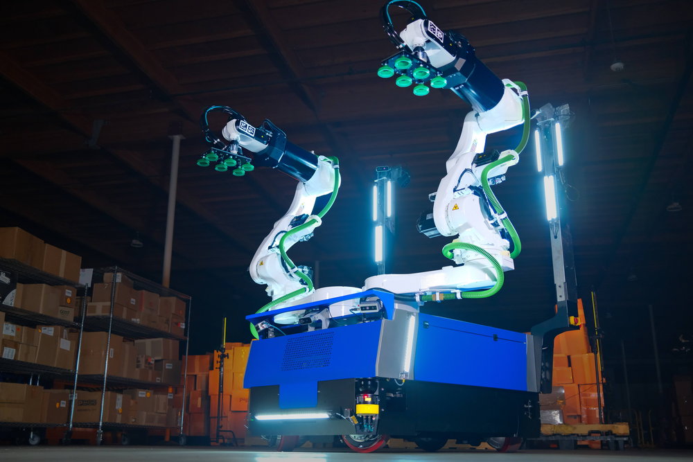 川崎重工がトラックの荷積みを自動化するAIロボットアームを開発！　世界初の物流ヒューマノイドロボ「メック」に搭載！